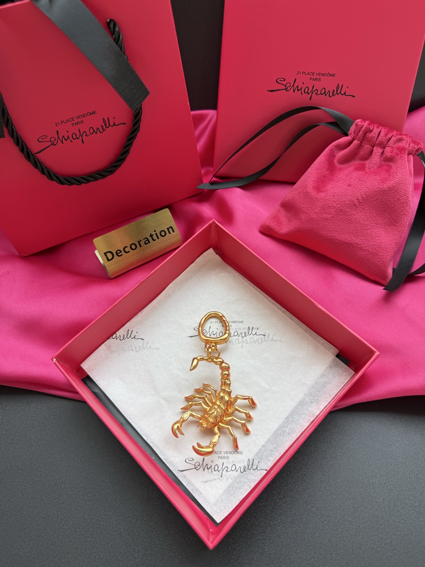 Ключница в виде скорпиона Schiaparelli