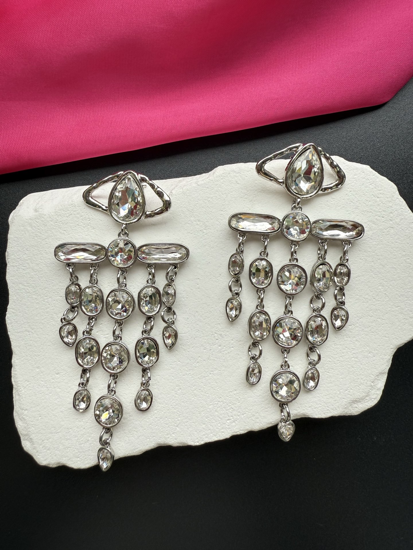 Серьги с кристаллами Schiaparelli