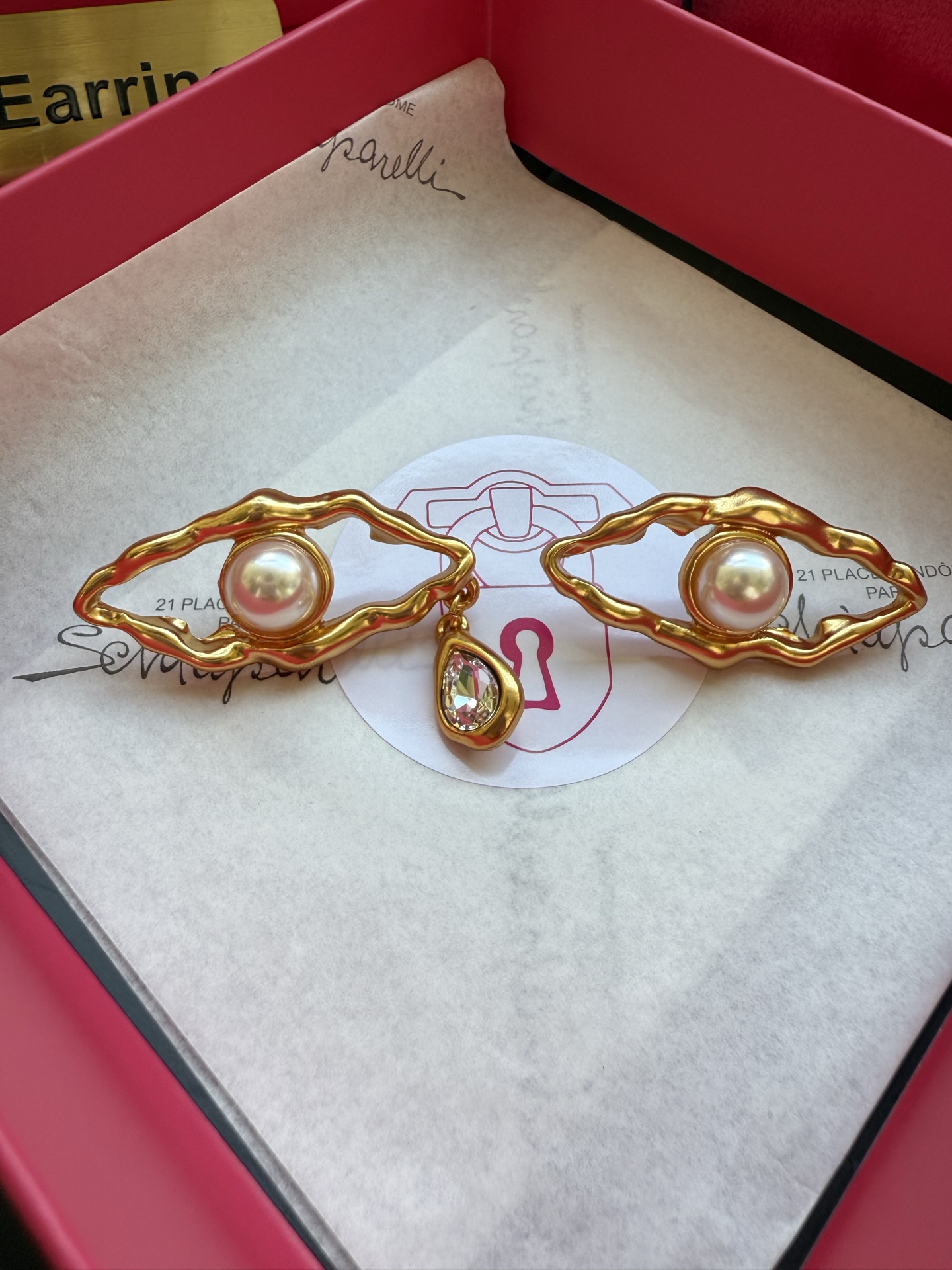 Серьги с жемчугом и кристаллом Schiaparelli