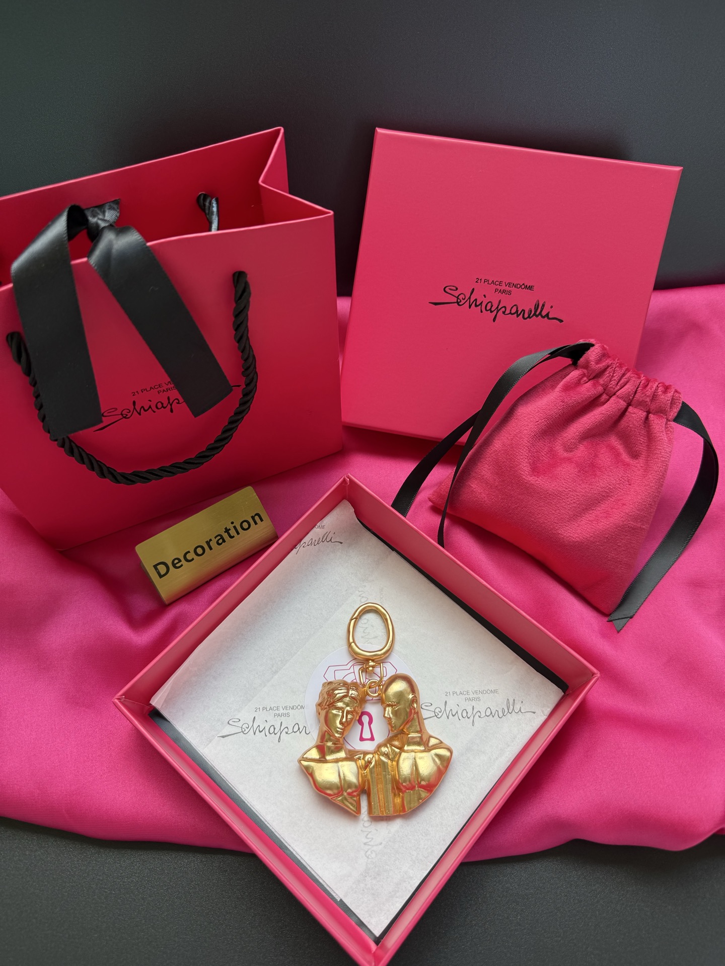 Комплект бижутерии в виде двойной звезды Schiaparelli