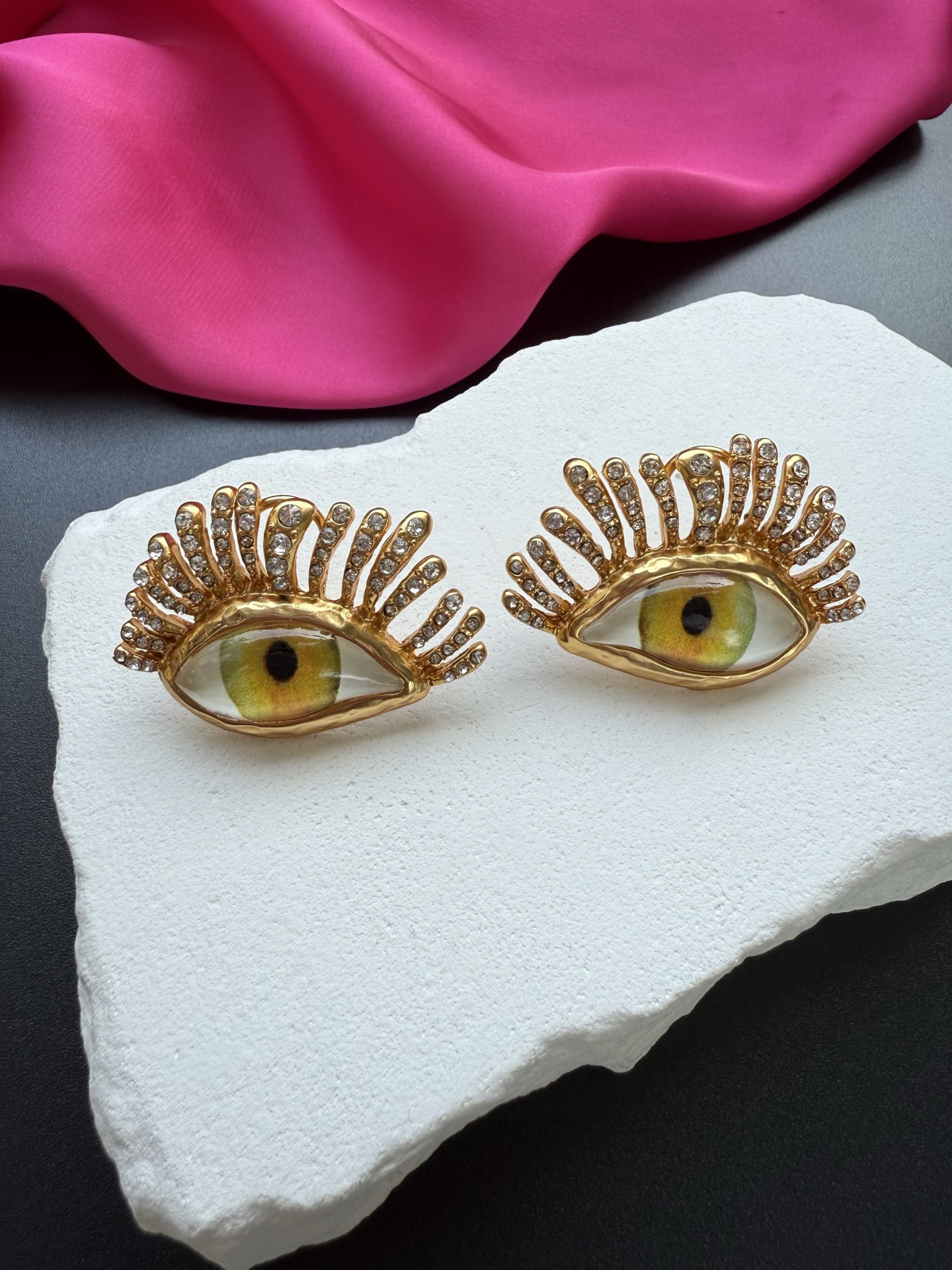Серьги в форме глаз с кристаллами Schiaparelli
