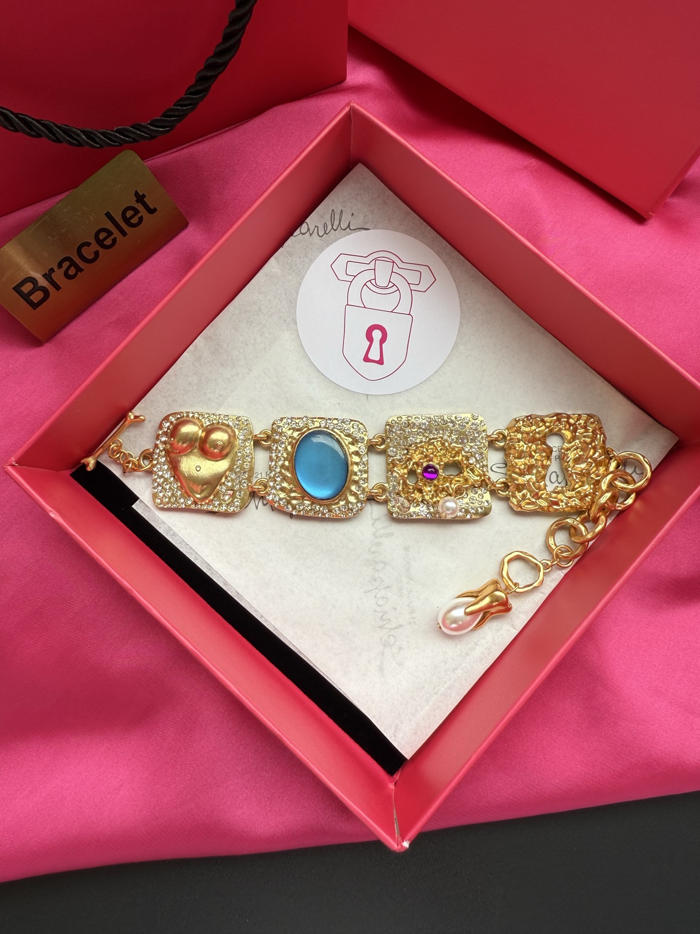 Браслет с разноцветными элементами Schiaparelli
