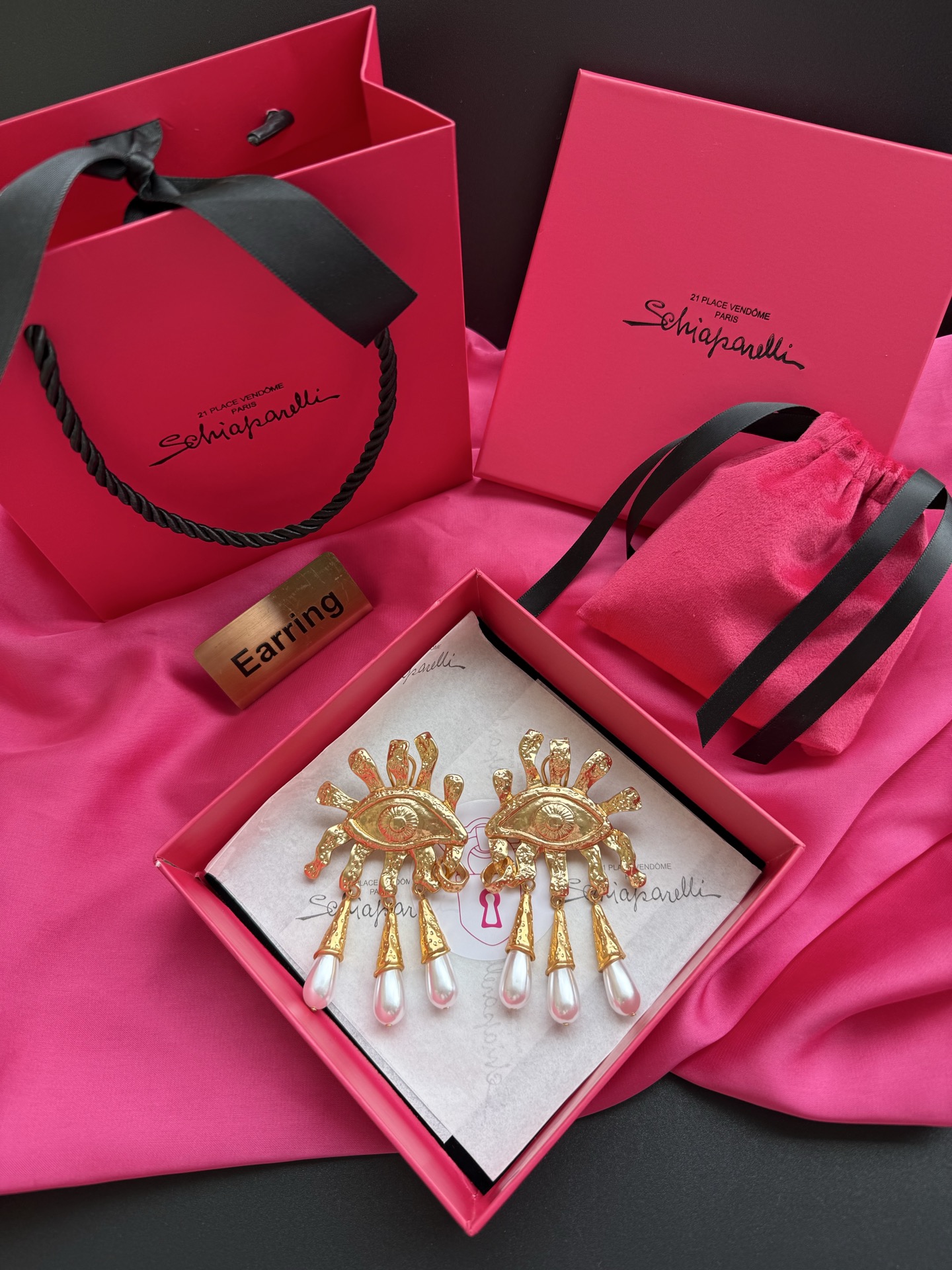 Серьги с глазом и жемчугом Schiaparelli