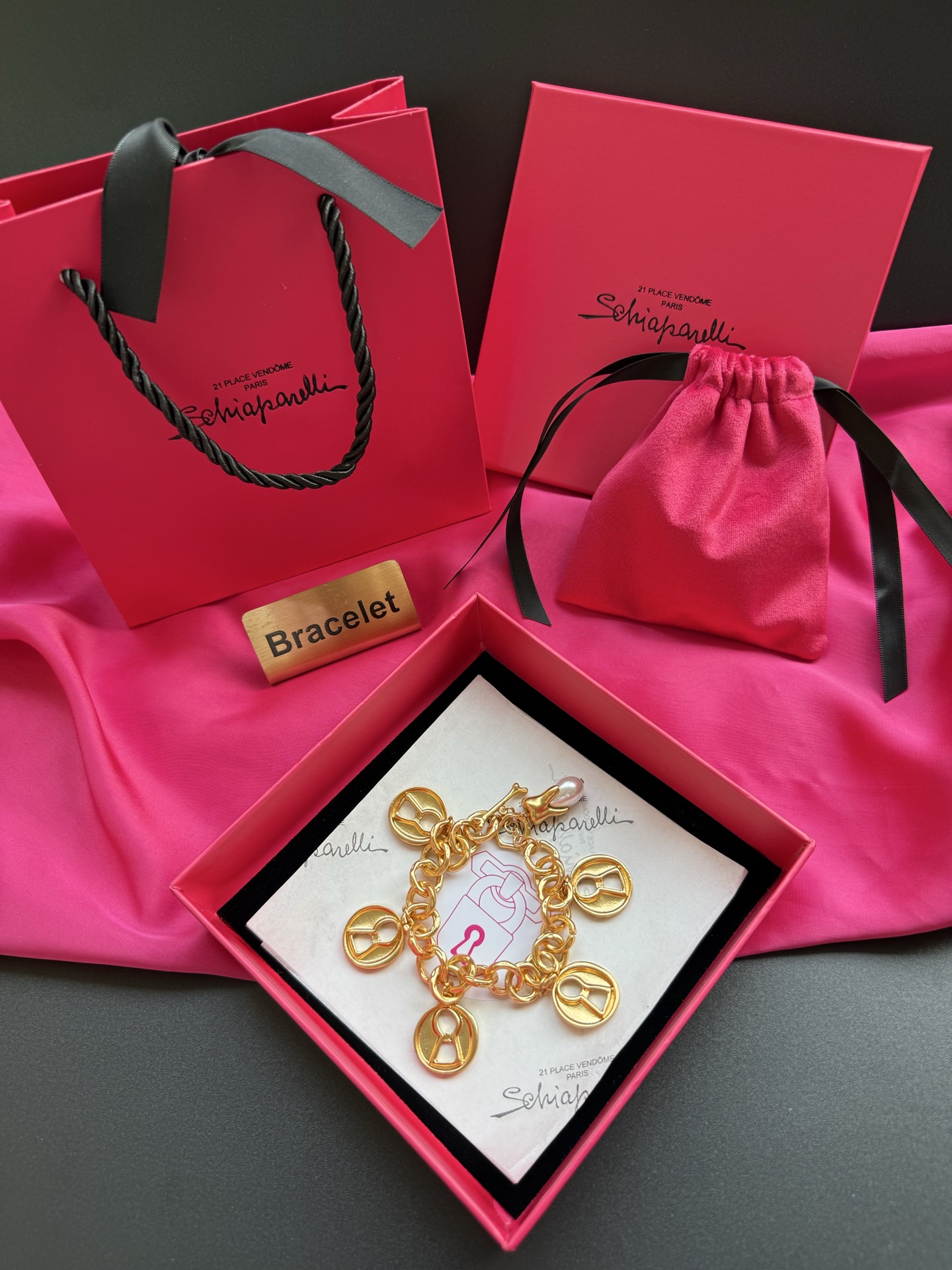Браслет с подвесками Schiaparelli