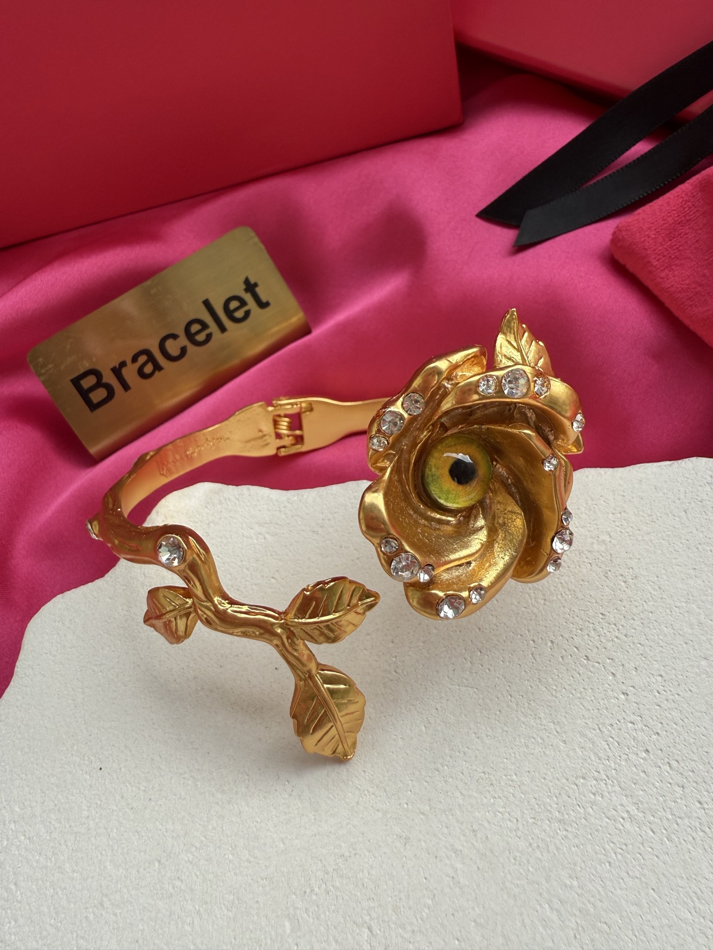 Браслет Schiaparelli с розой