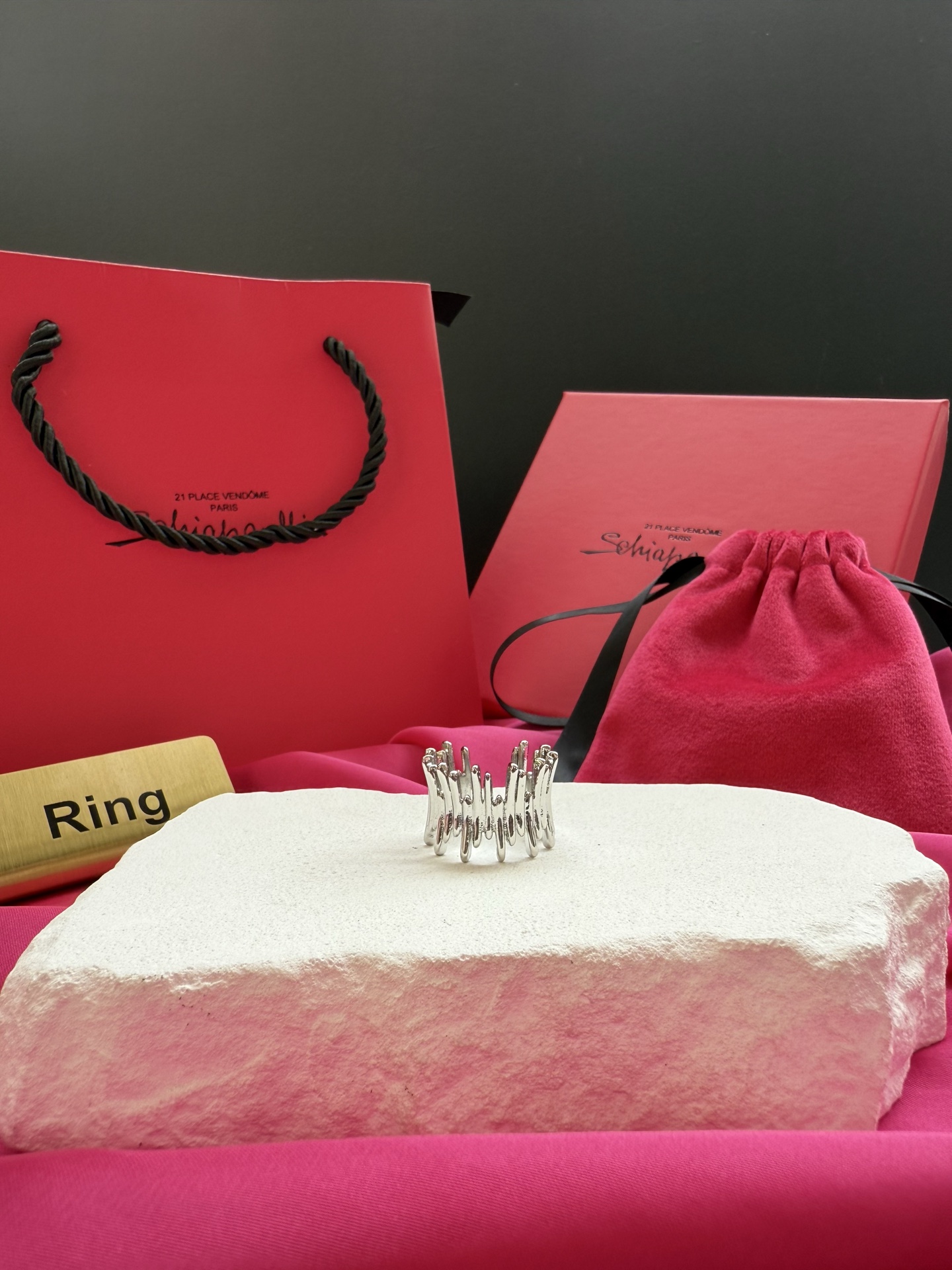 Браслет Schiaparelli