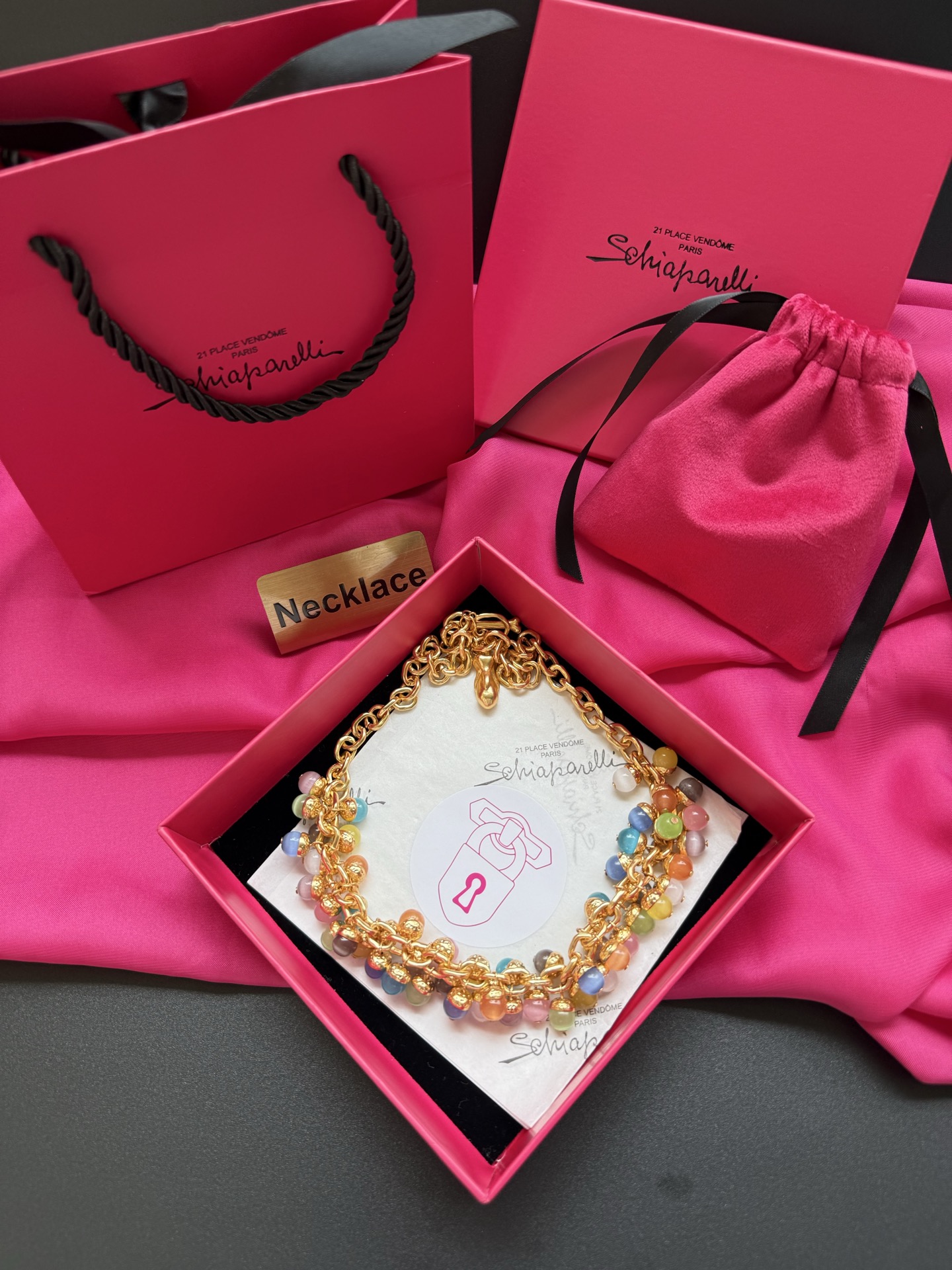 Колье с разноцветными камнями Schiaparelli