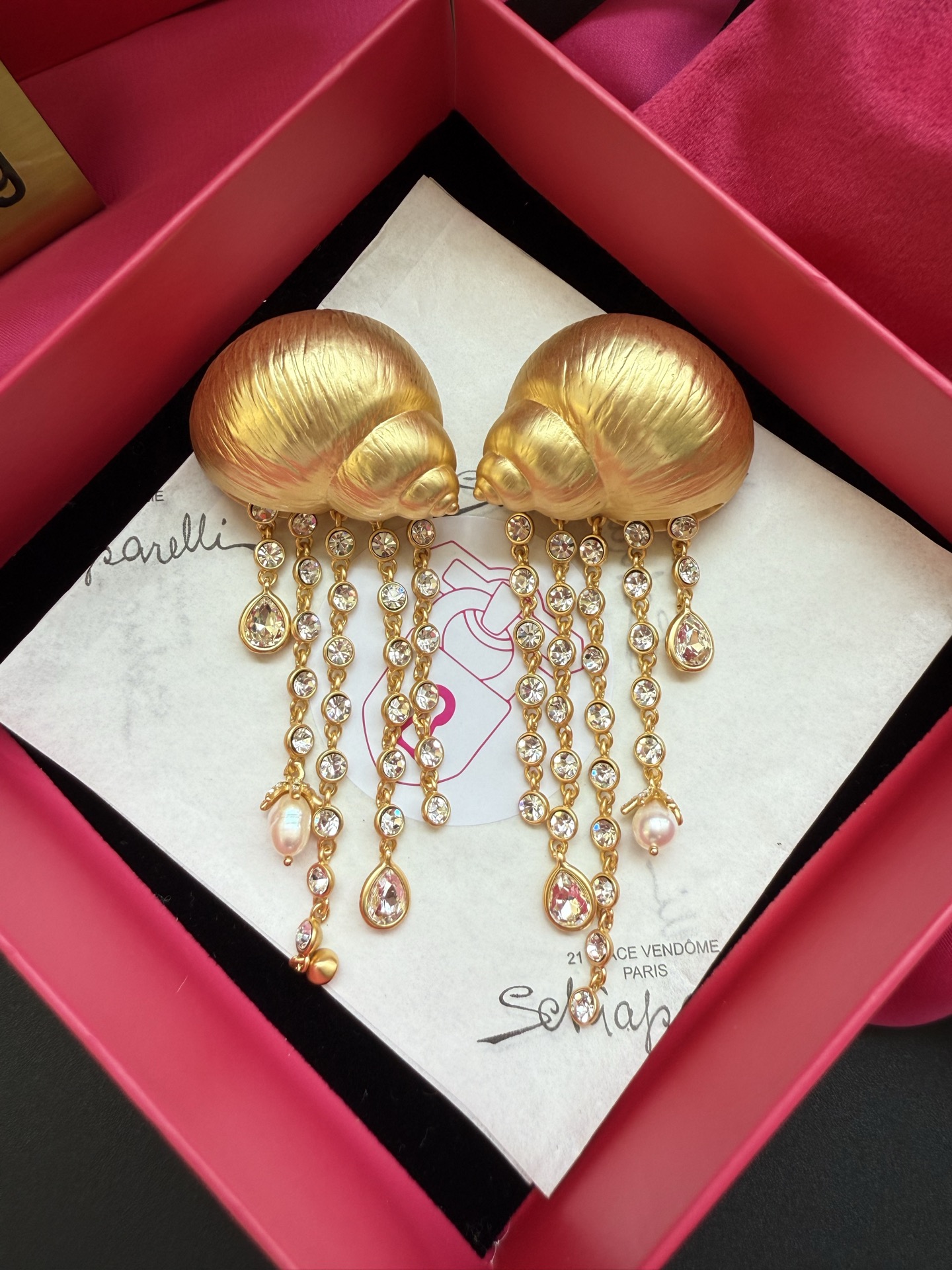 Серьги в виде улиток с кристаллами Schiaparelli