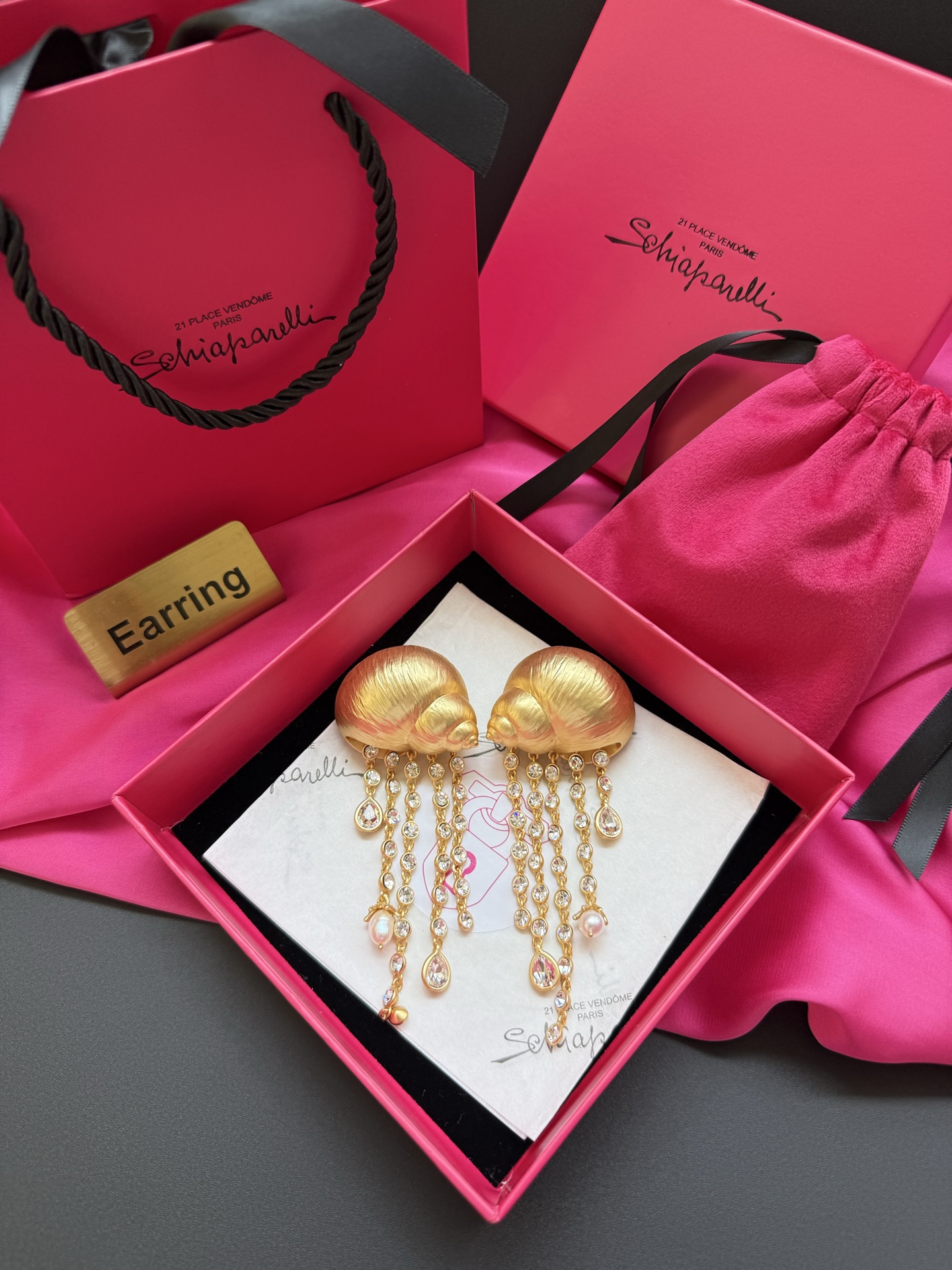 Серьги в виде улиток с кристаллами Schiaparelli