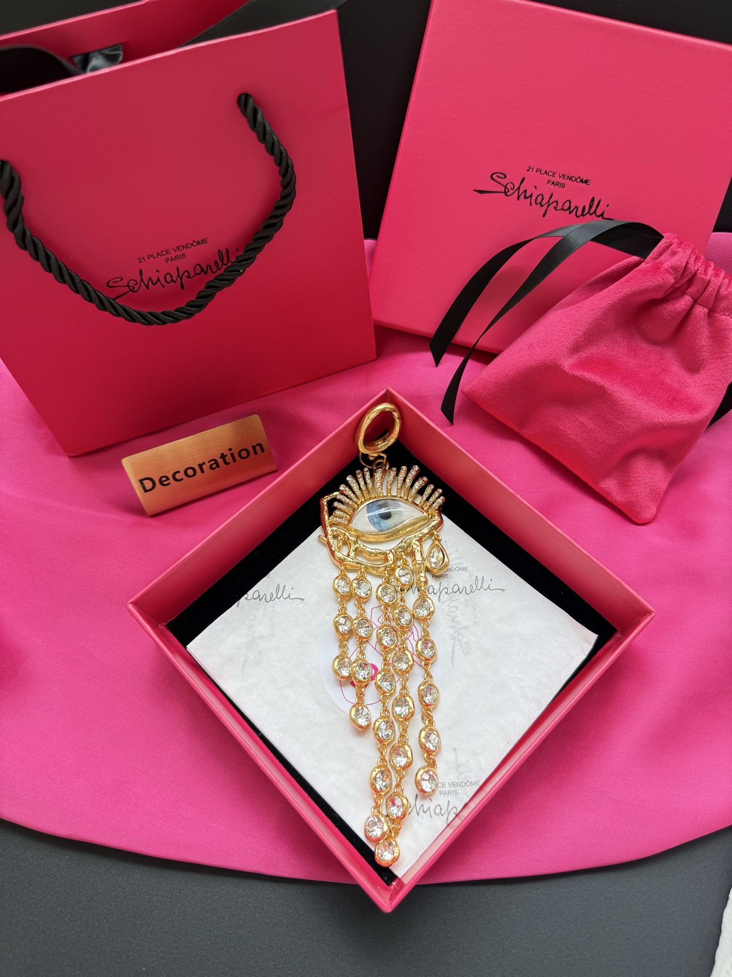 Подвеска в виде глаза с кристаллами Schiaparelli