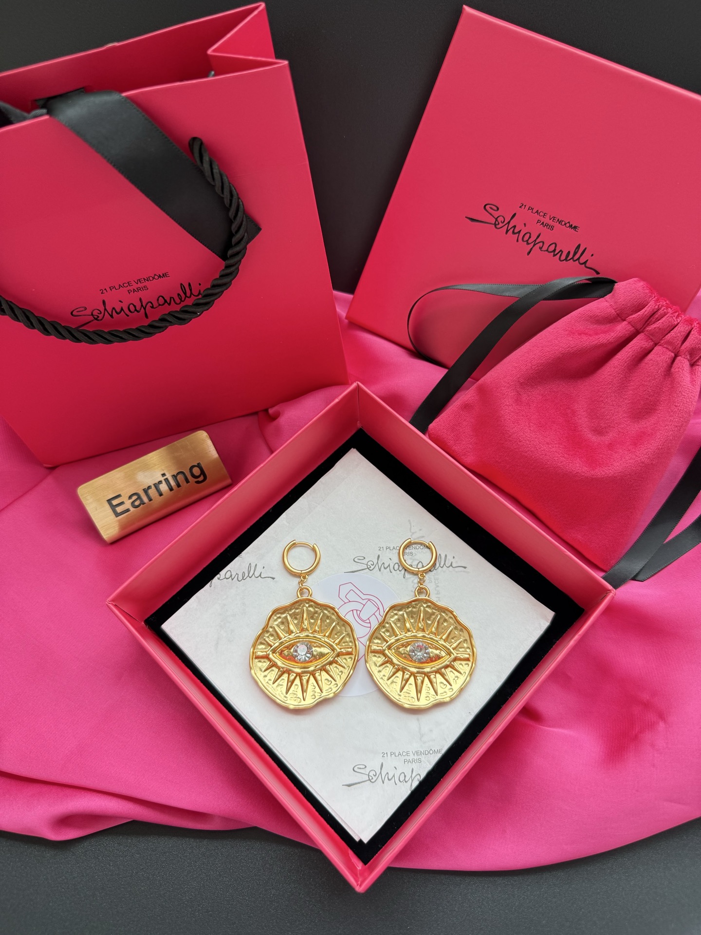 Серьги с глазом Schiaparelli