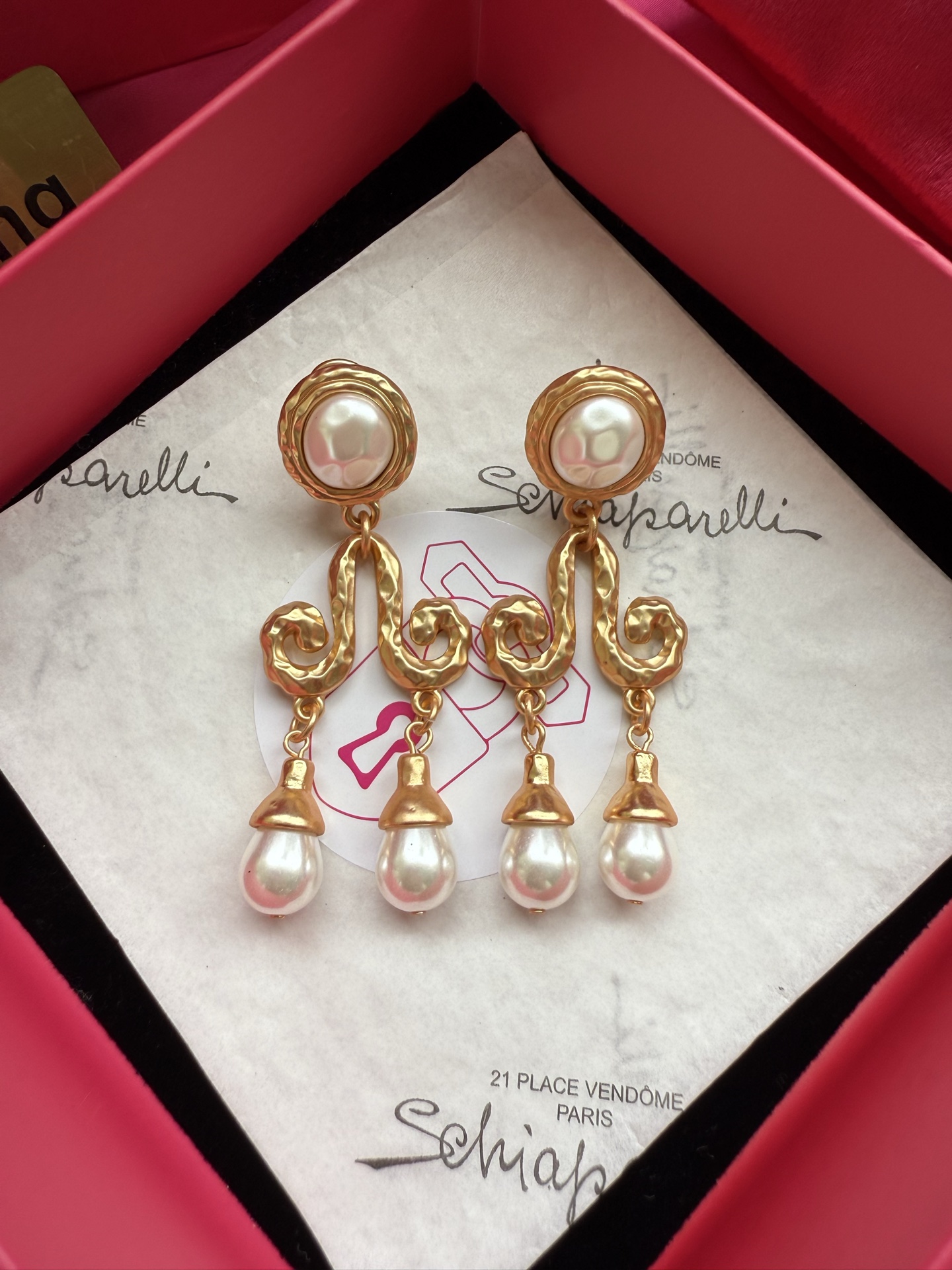 Серьги Schiaparelli с жёлтыми жемчугами