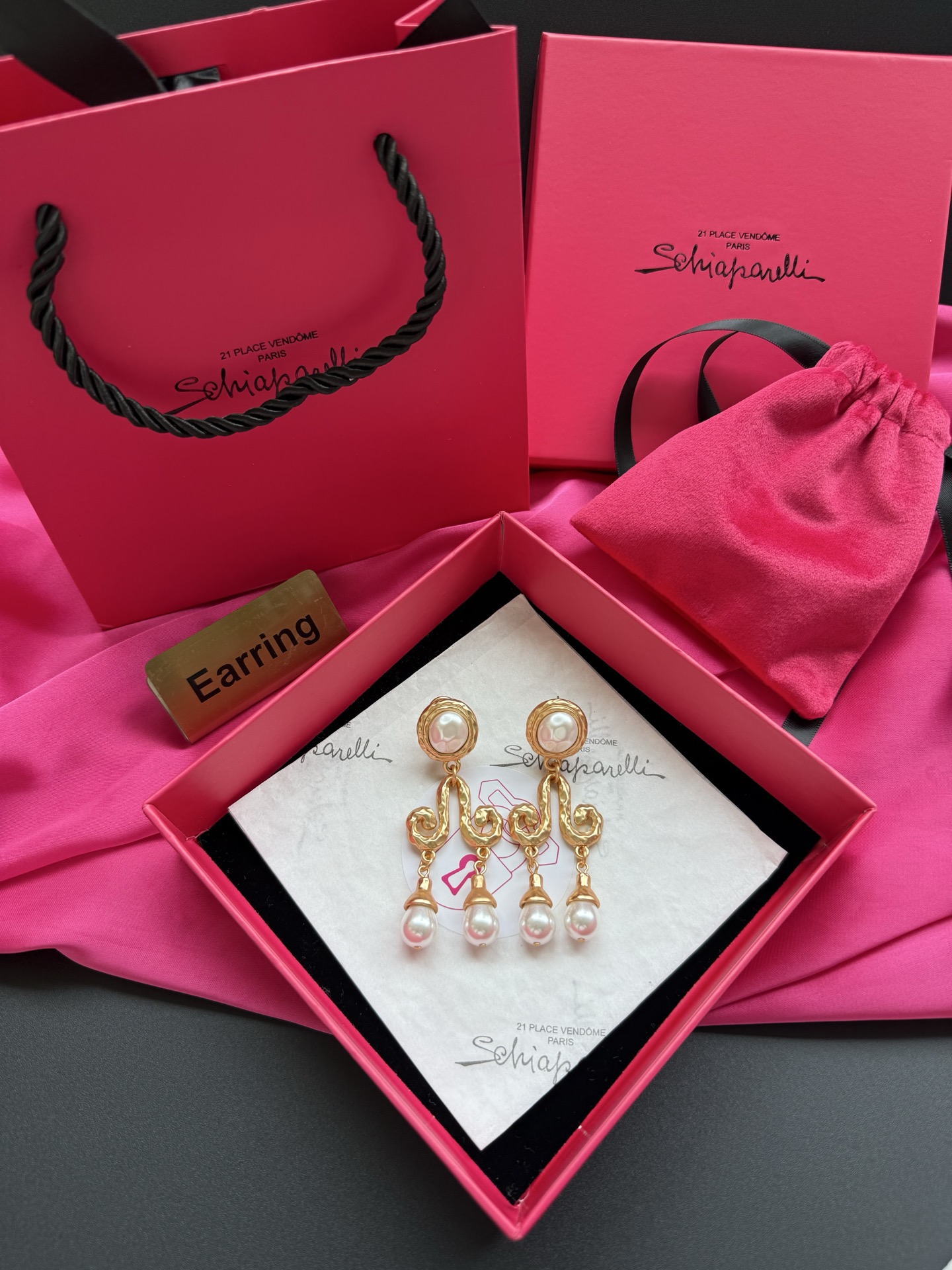 Серьги Schiaparelli с жёлтыми жемчугами