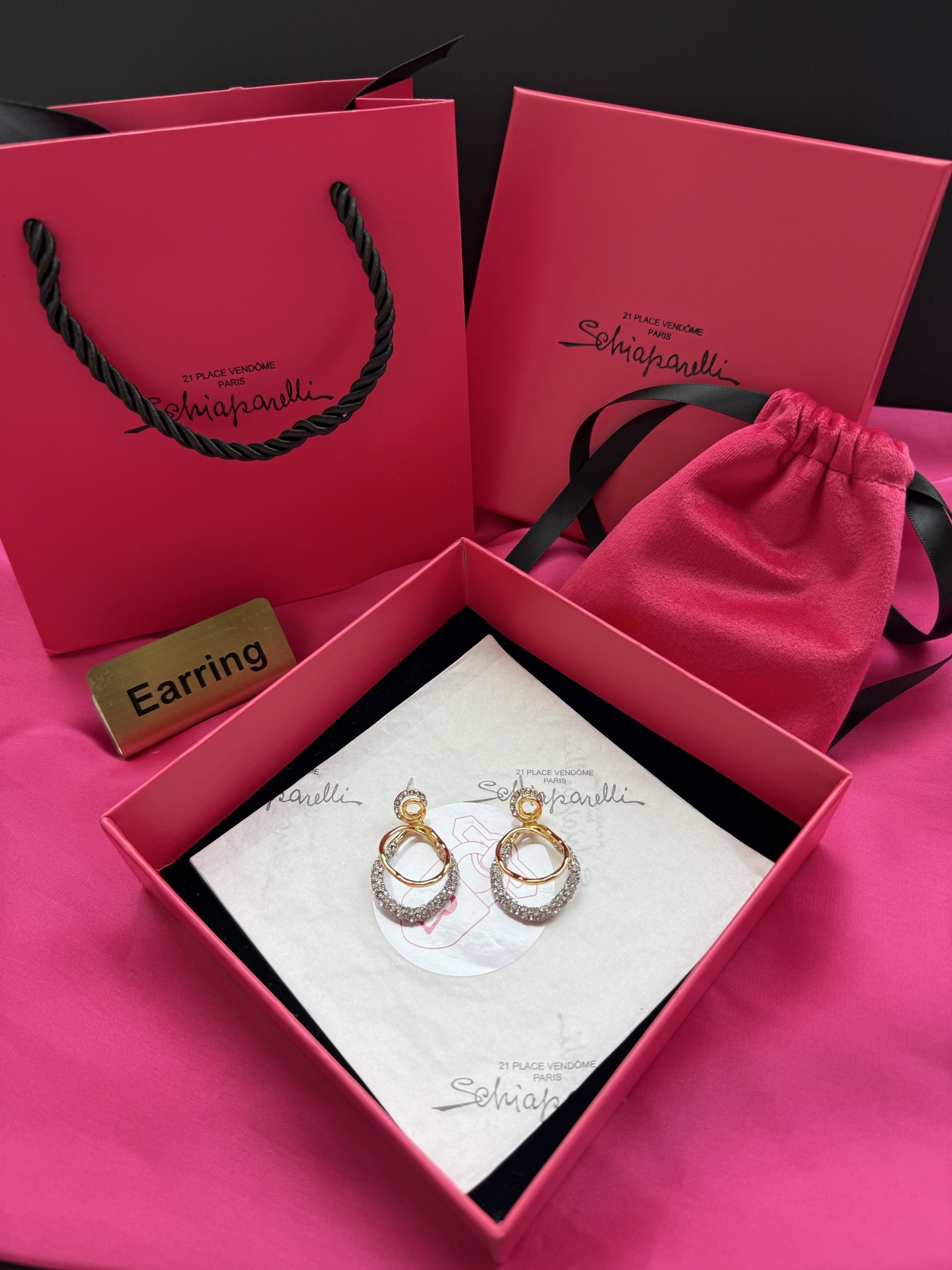 Серьги с кольцами и кристаллами Schiaparelli