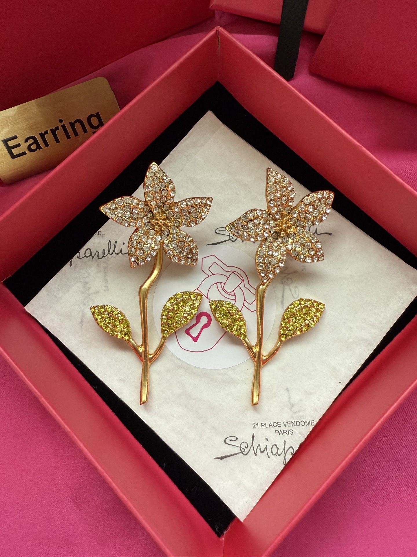 Серьги в форме цветка с кристаллами Schiaparelli