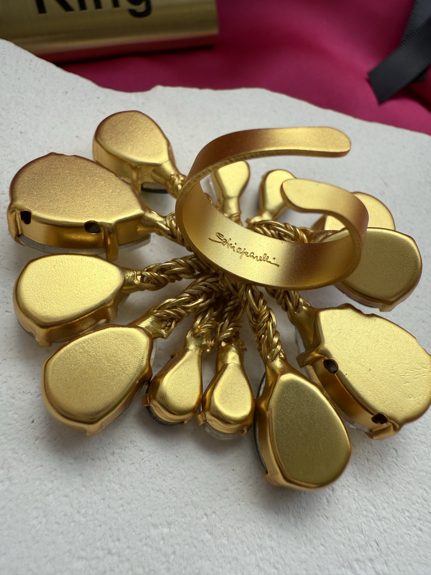 Кольцо с разноцветными кристаллами Schiaparelli