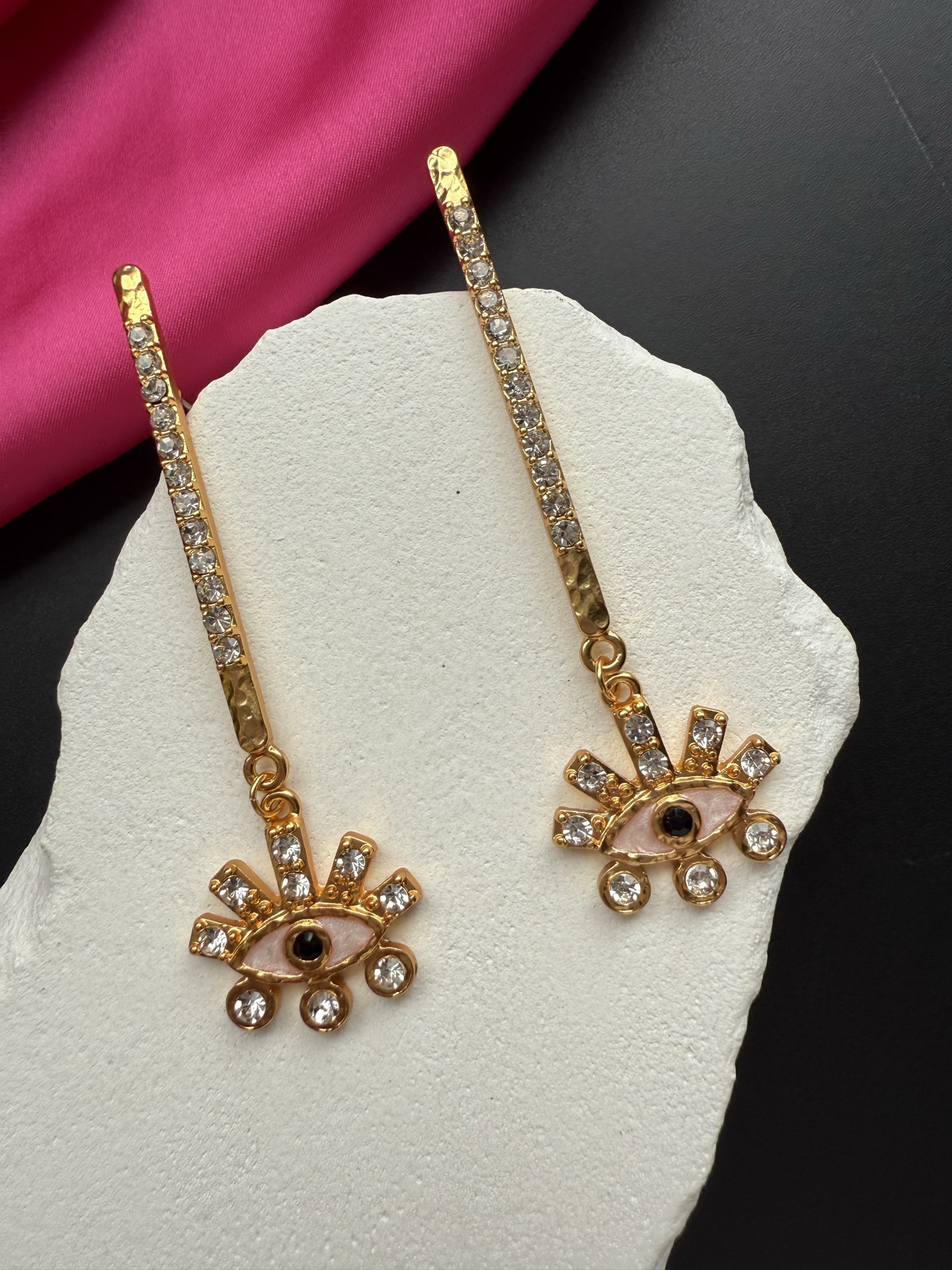 Серьги с глазом Schiaparelli
