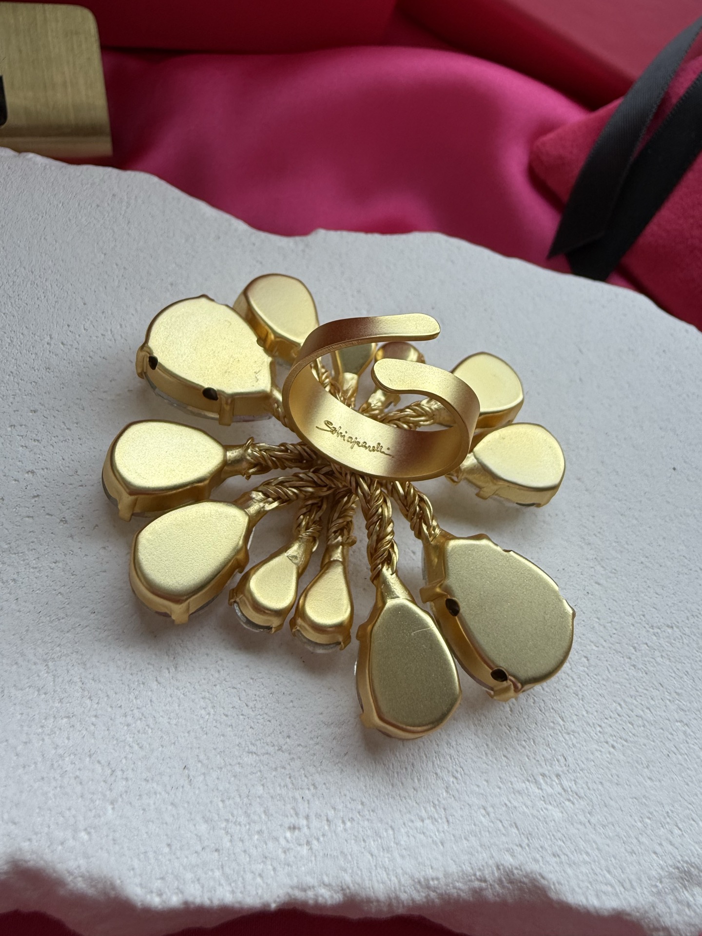 Брошь с кристаллами Schiaparelli