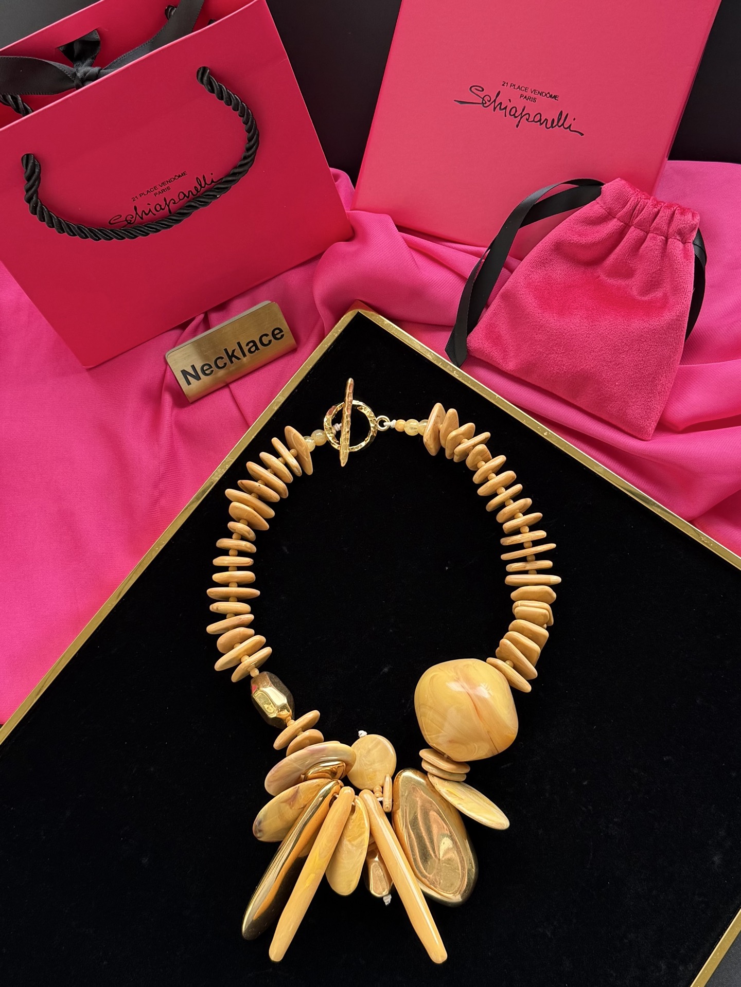 Набор бус и подвесок на цепочке Schiaparelli