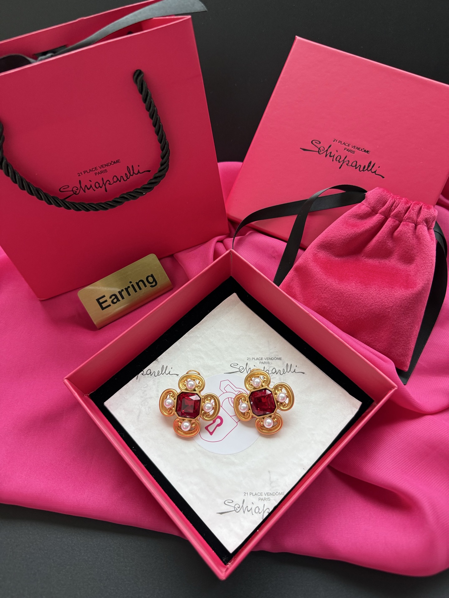 Серьги Schiaparelli