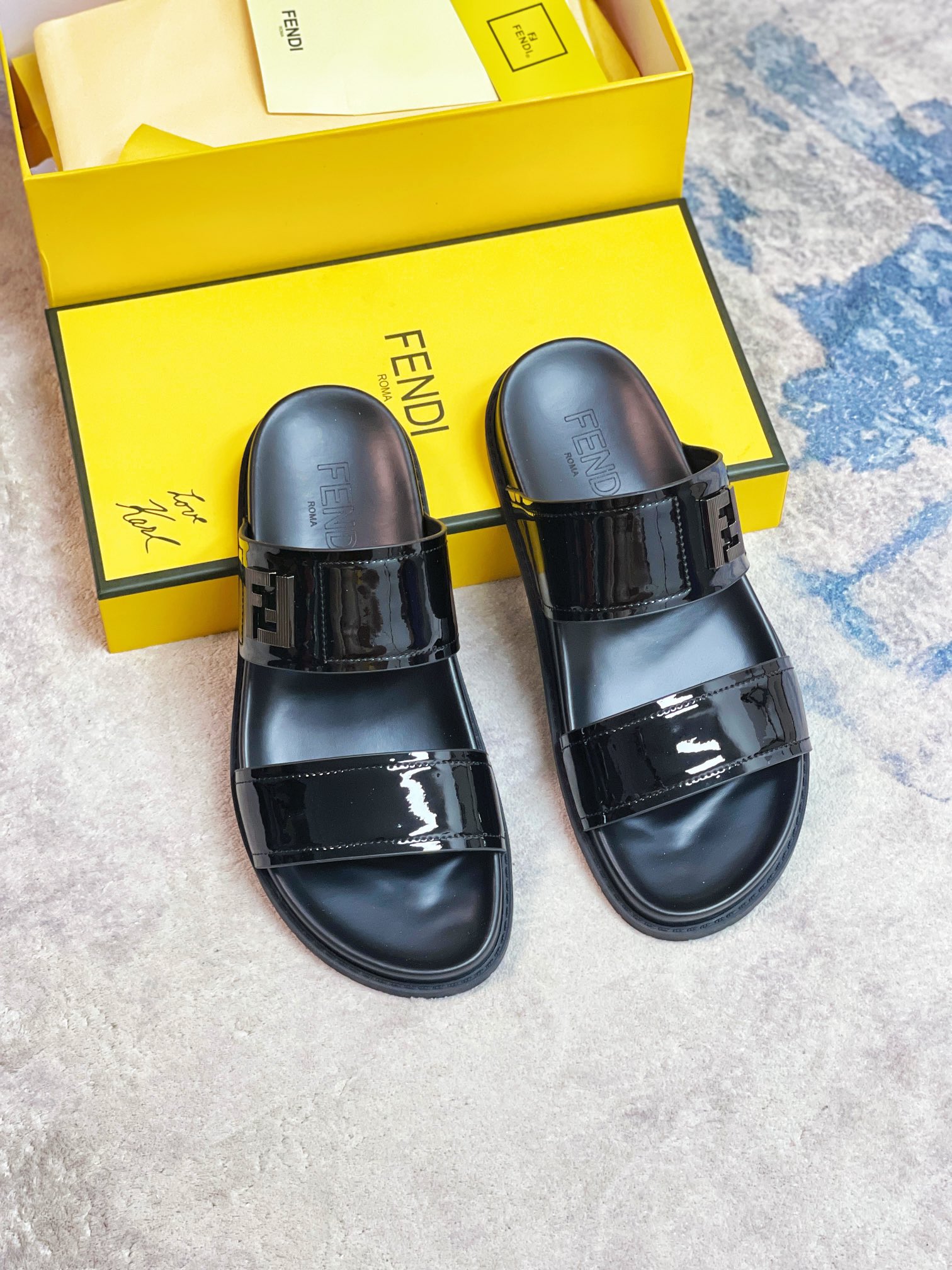Replica Online
 Fendi Shoes Slippers Men Calfskin Cowhide Summer Collection