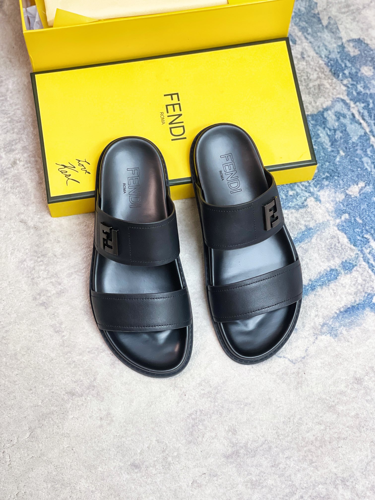 Fendi Shoes Slippers UK Sale
 Men Calfskin Cowhide Summer Collection