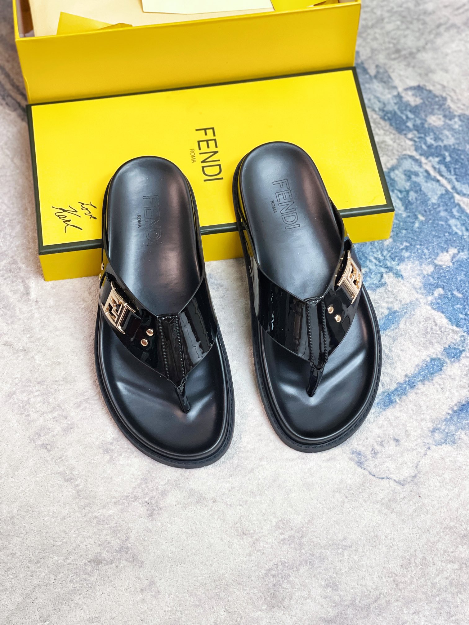 Fendi Shoes Slippers Men Calfskin Cowhide Summer Collection
