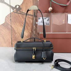 Lori piana诺悠翩雅 Extra Softy Bag L29手袋 颜色:黑色 款号:FAW0113 Extra Lori piana诺悠翩雅 Extra Softy Bag L29手袋 颜色:黑色 款号:FAW0113 Extra