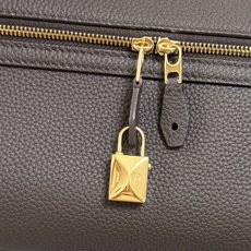Lori piana诺悠翩雅 Extra Softy Bag L29手袋 颜色:咖啡色 款号:FAW0113 Extra Lori piana诺悠翩雅 Extra Softy Bag L29手袋 颜色:咖啡色 款号:FAW0113 Extra