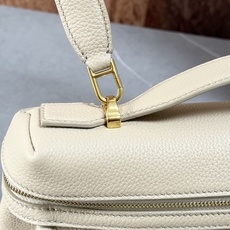 Lori piana诺悠翩雅 Extra Softy Bag L29手袋 颜色:浅乳香色 款号:FAW0113 Extr Lori piana诺悠翩雅 Extra Softy Bag L29手袋 颜色:浅乳香色 款号:FAW0113 Extr
