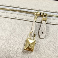 Lori piana诺悠翩雅 Extra Softy Bag L29手袋 颜色:浅乳香色 款号:FAW0113 Extr Lori piana诺悠翩雅 Extra Softy Bag L29手袋 颜色:浅乳香色 款号:FAW0113 Extr