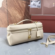 Lori piana诺悠翩雅 Extra Softy Bag L29手袋 颜色:浅乳香色 款号:FAW0113 Extr Lori piana诺悠翩雅 Extra Softy Bag L29手袋 颜色:浅乳香色 款号:FAW0113 Extr