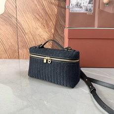Loro piana Extra Pocket L19手拿包 小牛皮/货号:FAI8393 颜色:深蓝条纹布 产品详情 Loro piana Extra Pocket L19手拿包 小牛皮/货号:FAI8393 颜色:深蓝条纹布 产品详情
