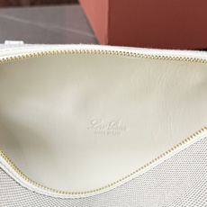 Loro piana Extra Pocket L19手拿包 小牛皮/货号:FAI8393 颜色:白色帆布 产品详情 宽 Loro piana Extra Pocket L19手拿包 小牛皮/货号:FAI8393 颜色:白色帆布 产品详情 宽