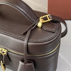 Loro piana Extra Softy Case L21手袋 款号:FLW0346 颜色:咖啡色羊皮 Extra Loro piana Extra Softy Case L21手袋 款号:FLW0346 颜色:咖啡色羊皮 Extra