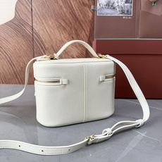 Loro piana Extra Softy Case L21手袋 款号:FLW0346 颜色:嫩白色羊皮 Extra Loro piana Extra Softy Case L21手袋 款号:FLW0346 颜色:嫩白色羊皮 Extra