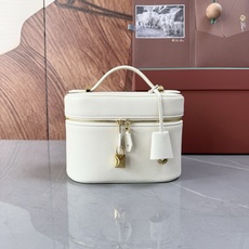 Loro piana Extra Softy Case L21手袋 款号:FLW0346 颜色:嫩白色羊皮 Extra Loro piana Extra Softy Case L21手袋 款号:FLW0346 颜色:嫩白色羊皮 Extra