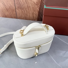 Loro piana Extra Softy Case L21手袋 款号:FLW0346 颜色:嫩白色羊皮 Extra Loro piana Extra Softy Case L21手袋 款号:FLW0346 颜色:嫩白色羊皮 Extra