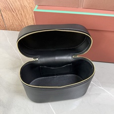 Loro piana Extra Softy Case L21手袋 款号:FLW0346 颜色:黑色羊皮 Extra S Loro piana Extra Softy Case L21手袋 款号:FLW0346 颜色:黑色羊皮 Extra S