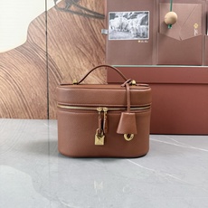 Loro piana Extra Softy Case L21手袋 款号:FLW0346 颜色:暖棕色羊皮 Extra Loro piana Extra Softy Case L21手袋 款号:FLW0346 颜色:暖棕色羊皮 Extra