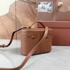 Loro piana Extra Softy Case L21手袋 款号:FLW0346 颜色:暖棕色羊皮 Extra Loro piana Extra Softy Case L21手袋 款号:FLW0346 颜色:暖棕色羊皮 Extra