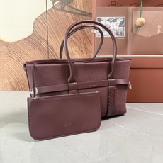 Loro piana 诺悠翩雅 Ghiera Shopper 小号购物袋 紫色帆布 采用粒面皮革精制而成,超大容量设计, Loro piana 诺悠翩雅 Ghiera Shopper 小号购物袋 紫色帆布 采用粒面皮革精制而成,超大容量设计,