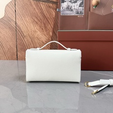 Loro piana Extra Pocket L19手拿包 小牛皮/货号:FAI8393 颜色:嫩白色蜥蜴纹 产品详情 Loro piana Extra Pocket L19手拿包 小牛皮/货号:FAI8393 颜色:嫩白色蜥蜴纹 产品详情