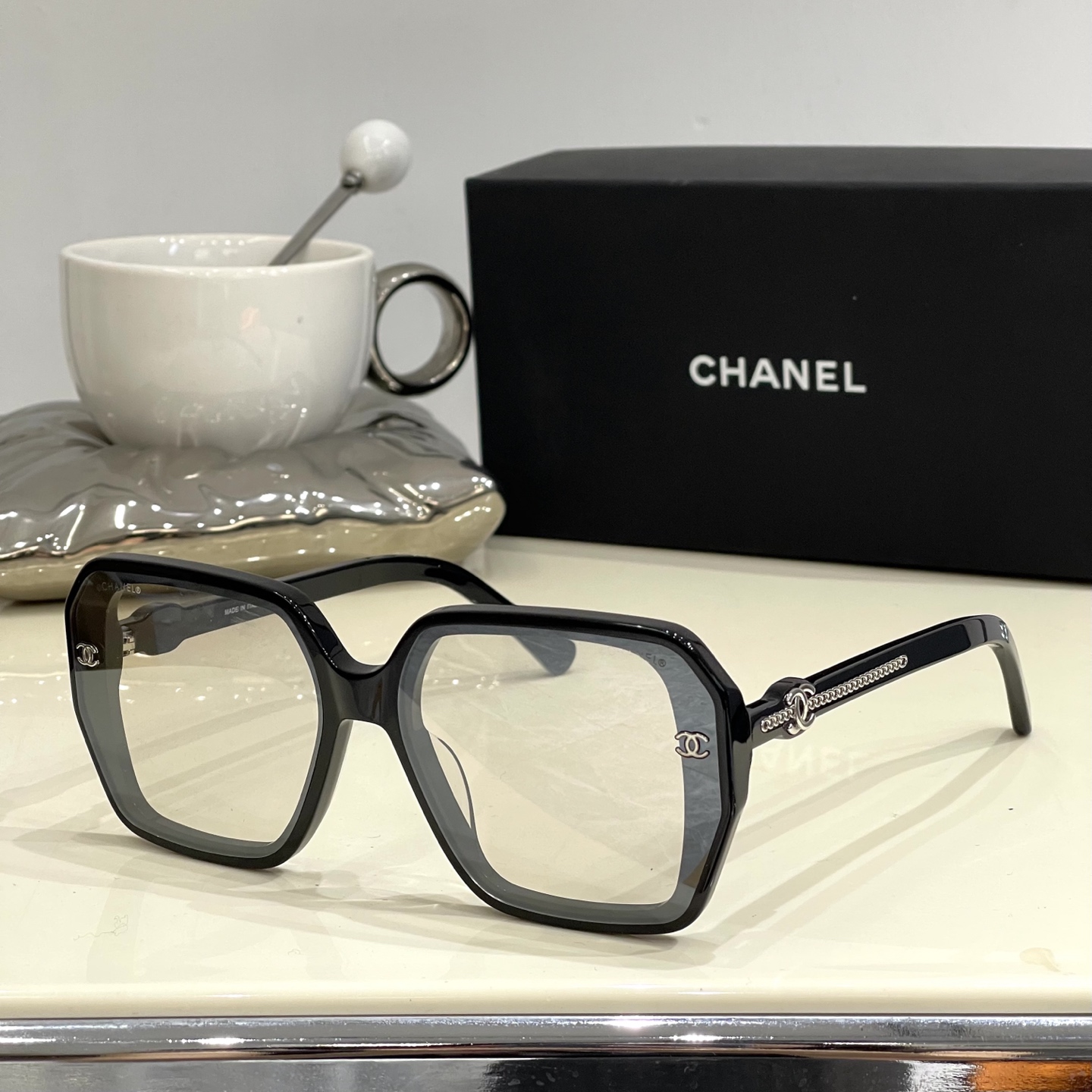NO:243826,.ch Gentle color matching temperament grasps temples small fragrance classic elements size62 mouth 17- glasses sunglasses sunglasses, glasses19860909.ch 温柔配色 气质拿捏 镜腿小香经典元素 size62口17- 眼镜墨镜太阳镜,眼镜,glasses
