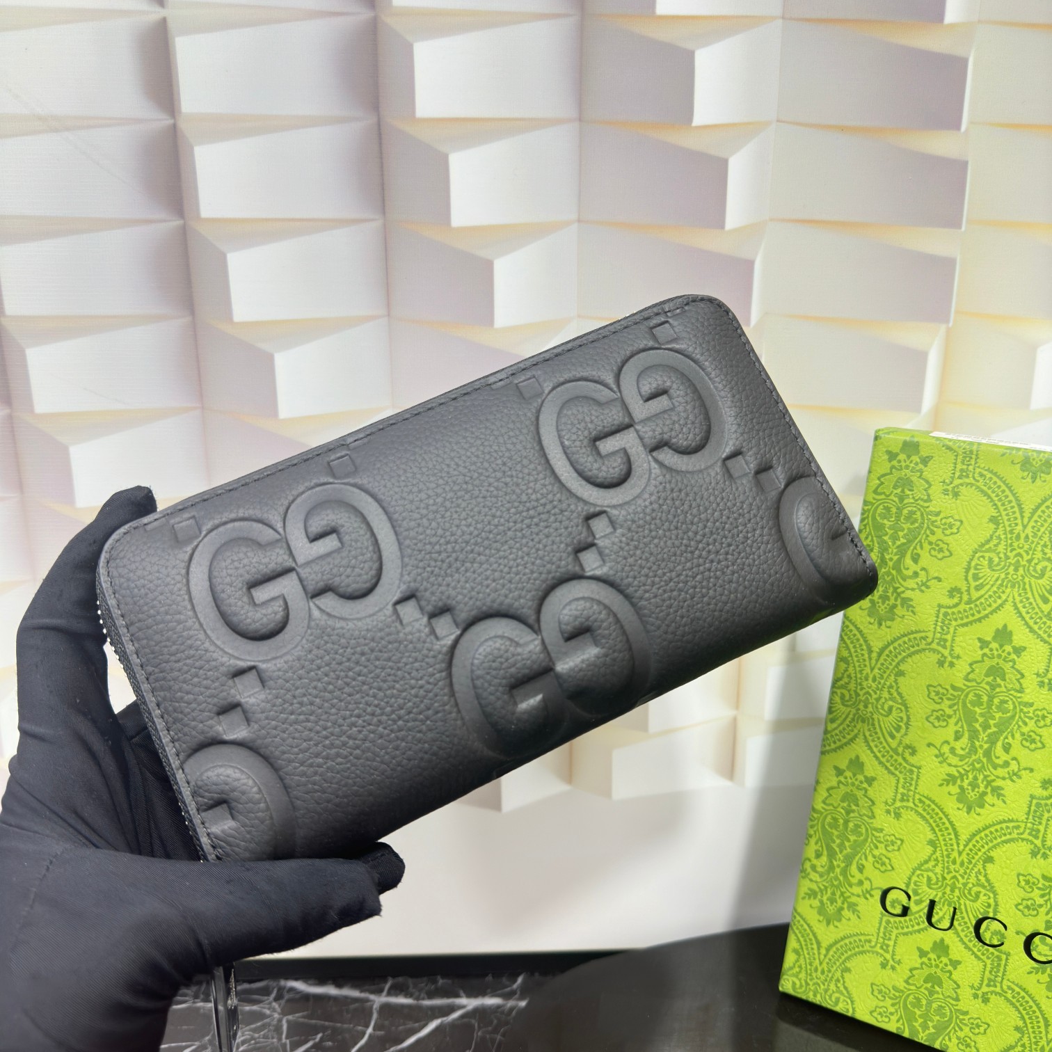 Gucci New
 Wallet Black Cowhide Fashion