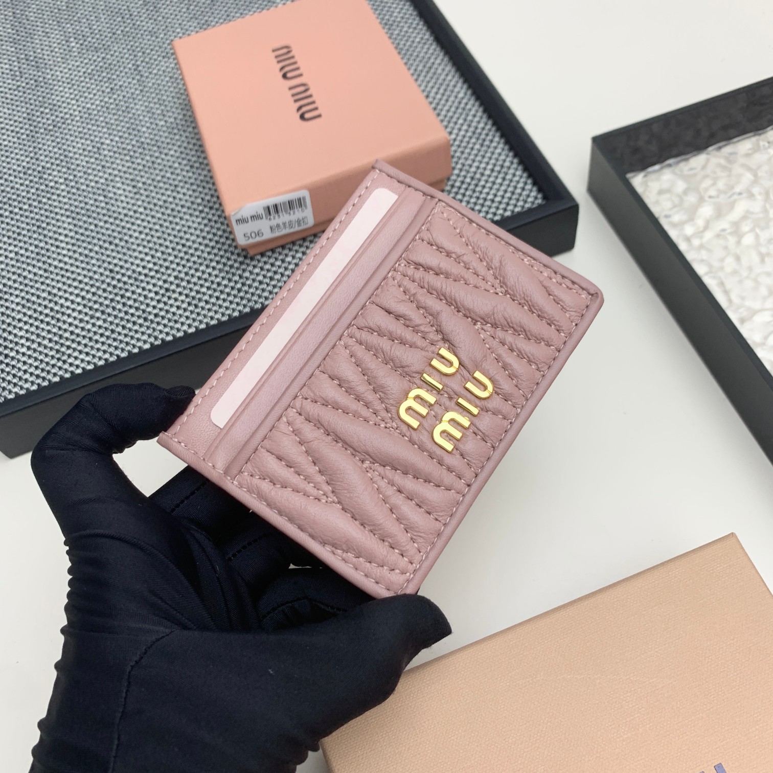 编号：506
品牌：miu miu 
颜色：黑色 粉色 蓝色
尺寸： 10*7*1
说明  miumiu