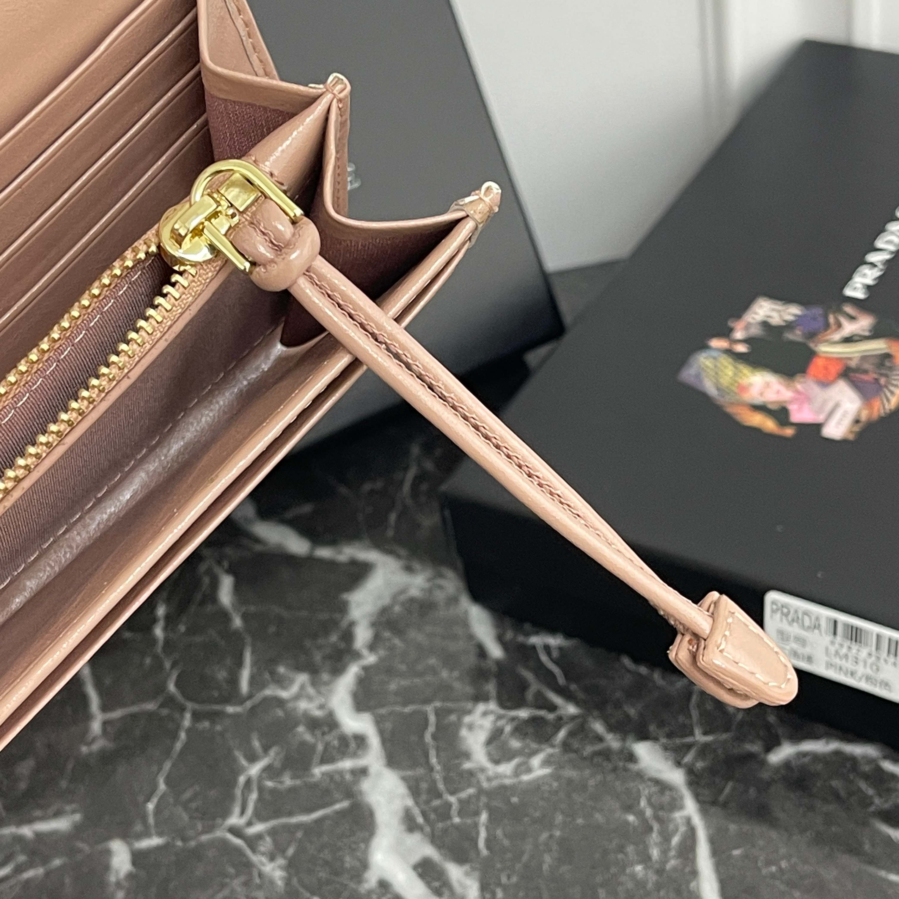 【大人気上品でコンパクト】カードコインケース 財布