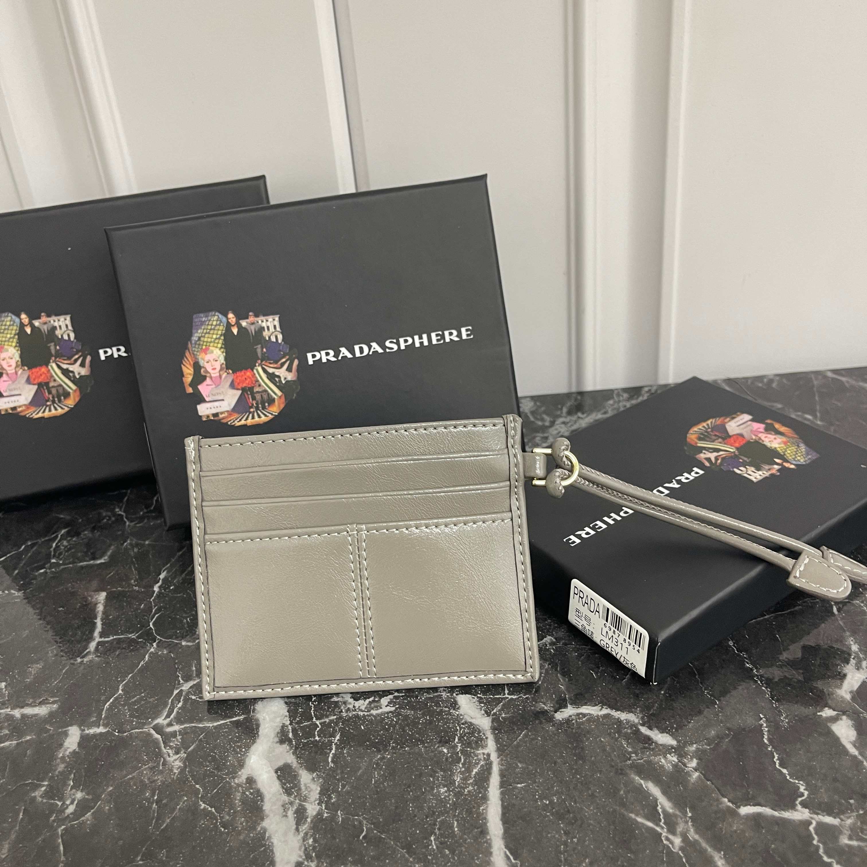 【大人気上品でコンパクト】カードコインケース 財布