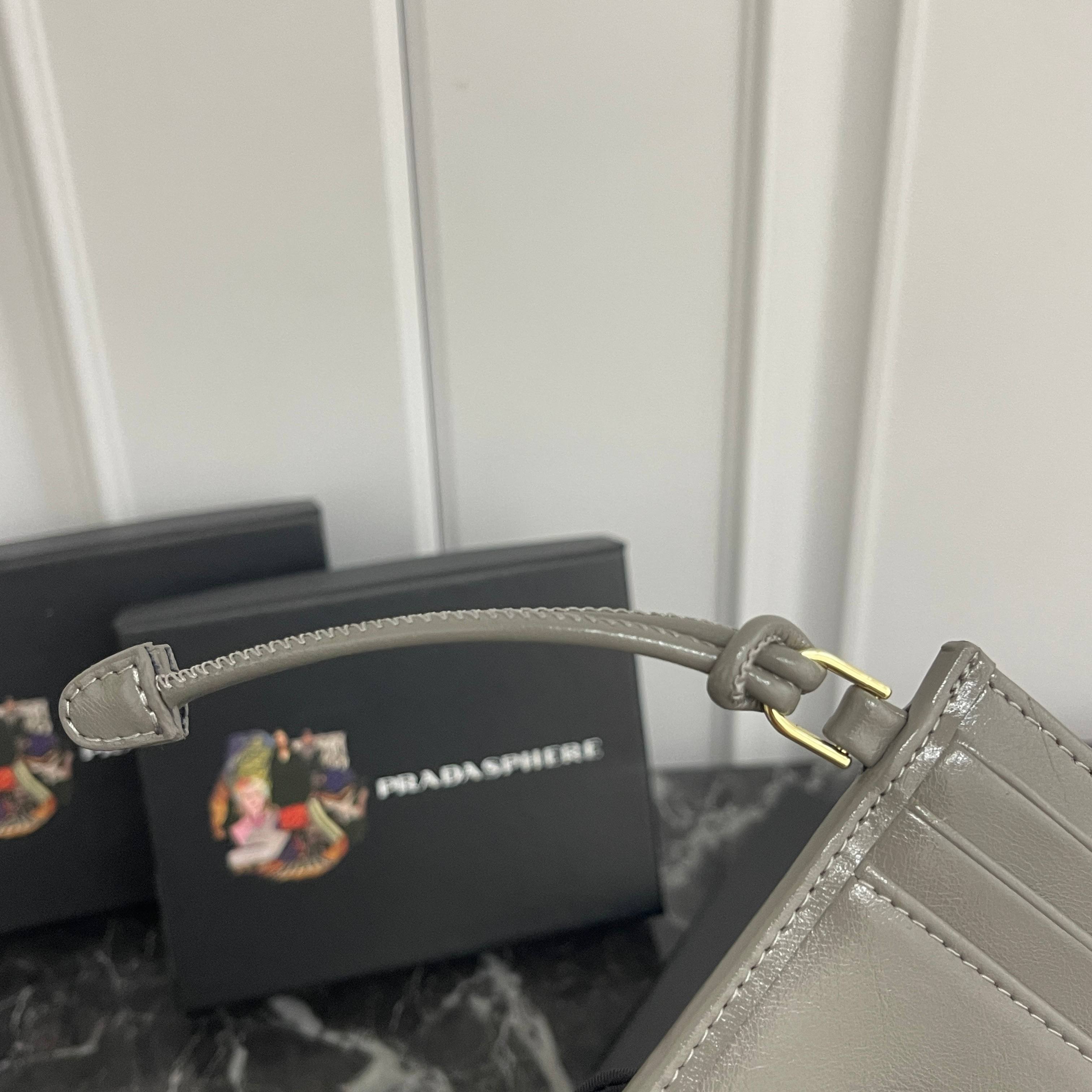 【大人気上品でコンパクト】カードコインケース 財布