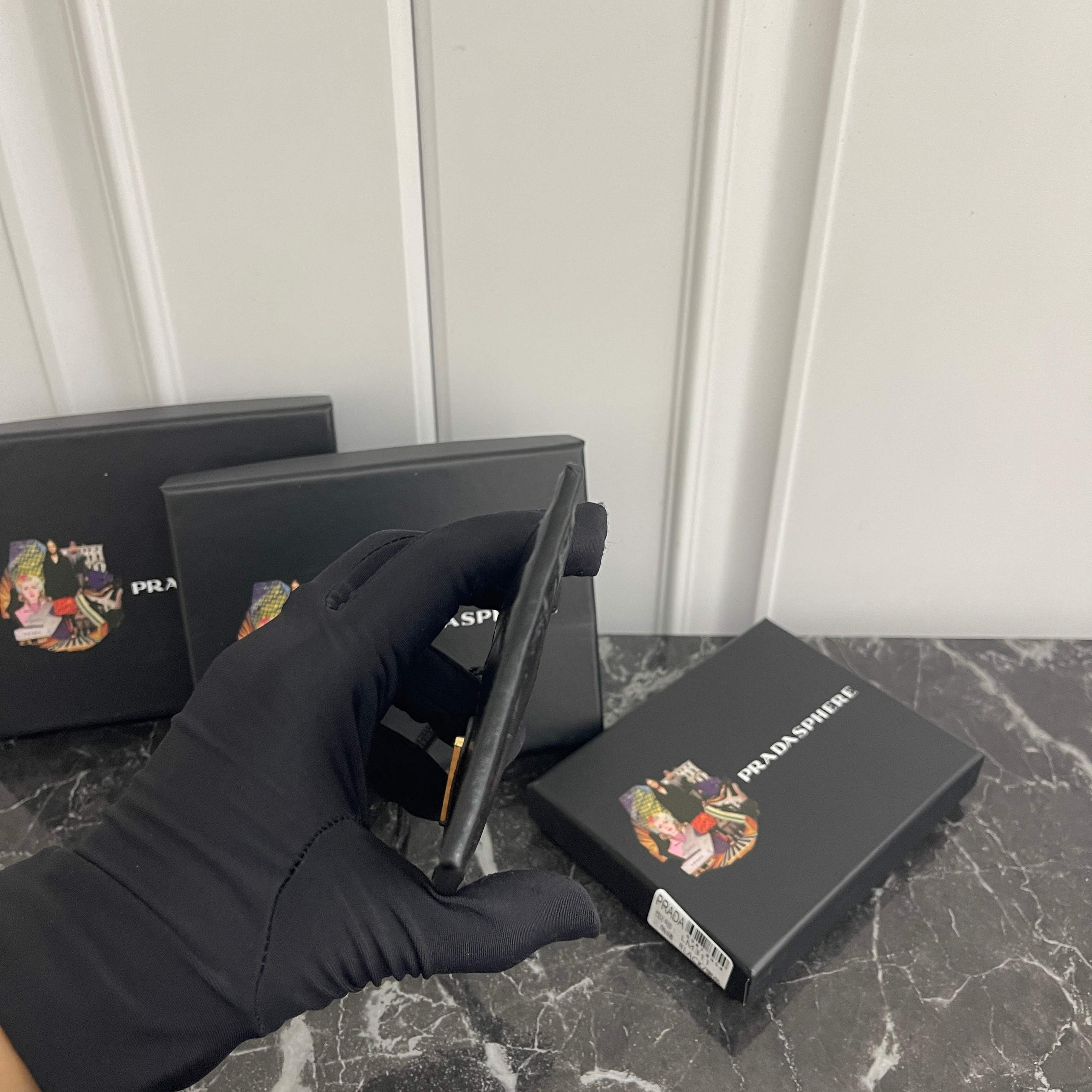 【大人気上品でコンパクト】カードコインケース 財布